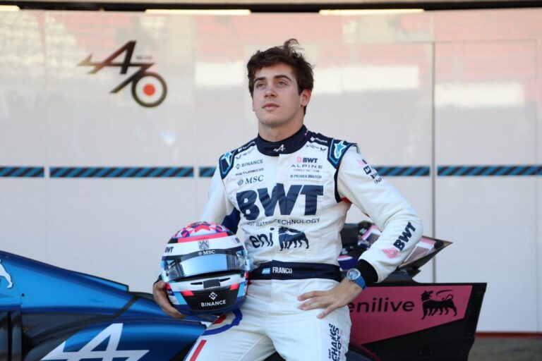 Colapinto-Barcelona-Ensayos